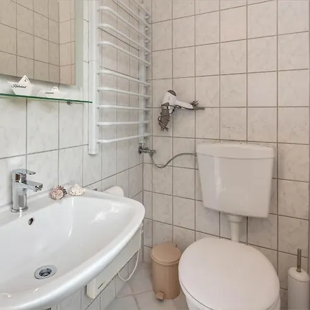 Holiday home Moewenort 1 Lutow